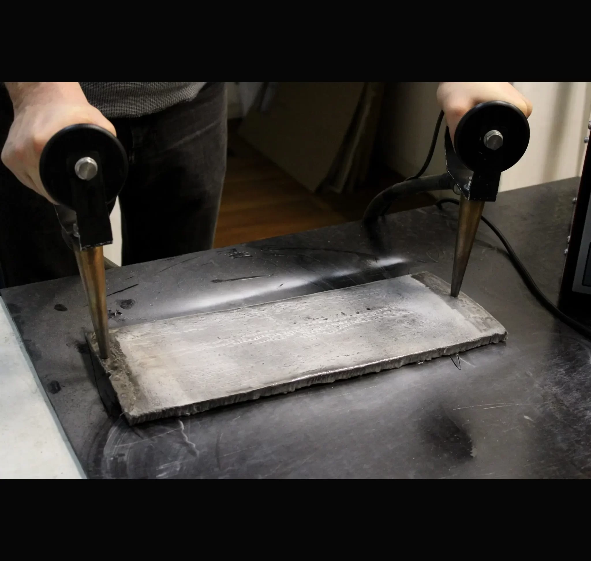 Detector portátil de falhas por partículas magnéticas STREAM--IMG