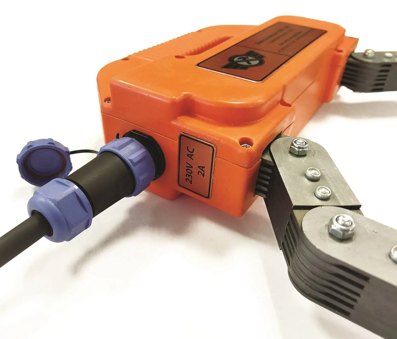 Eletroímã portátil para detecção de defeitos por partículas magnéticas EMA-100 IMG5